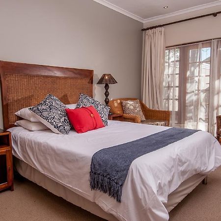 Lenore Guest House Port Elizabeth Exterior photo